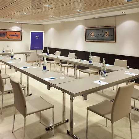 Hotel Nh Ciudad De 3*