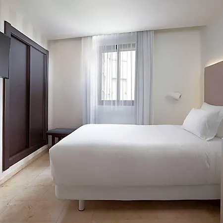 Nh Ciudad De 3*