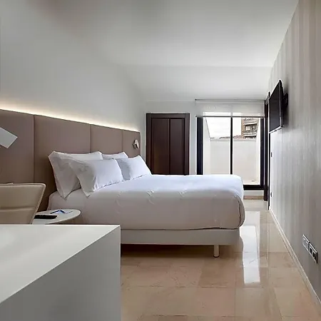 Nh Ciudad De Hotel